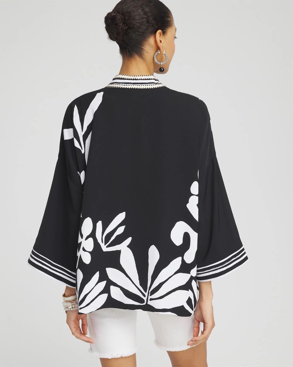 【kanademono】FloralVinesTribalRug120×170 Black & White Floral Kimono | Chico's